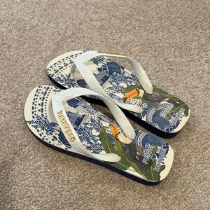 Havaianas Tropical Blue and White Flip Flops
